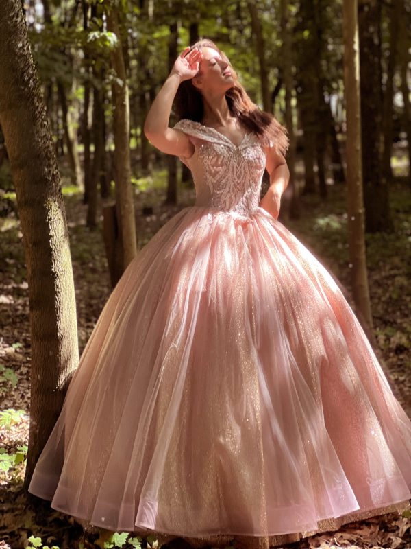 Elegant Wedding Dress - 4605