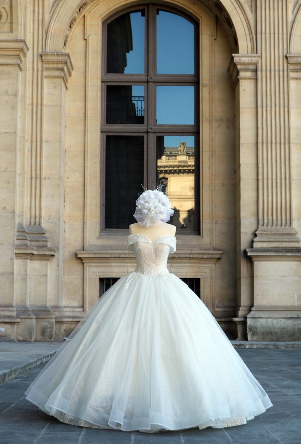 Elegant Wedding Dress - 4605 - Image 18