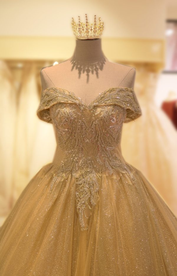 Elegant Wedding Dress - 4605 - Image 12