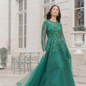 Elegant Flowing Evening Gown – Ref. 6563