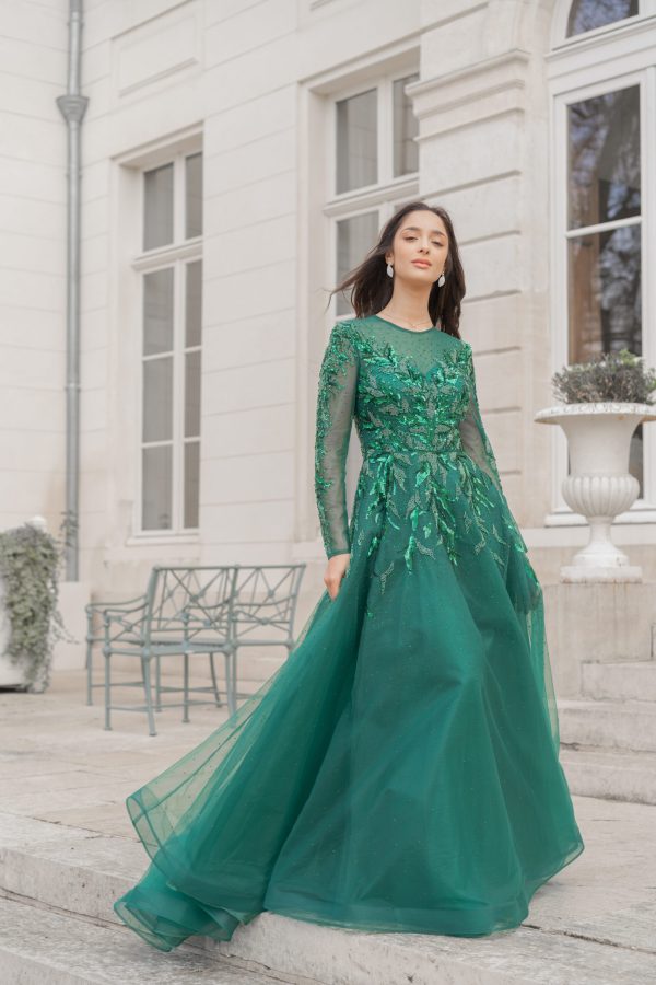 Elegant Flowing Evening Gown – Ref. 6563