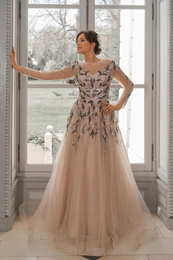 Elegant Flowing Evening Gown – Ref. 6563 - Image 9