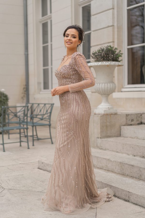 Sculpted Grace Evening Gown – Ref. 6564