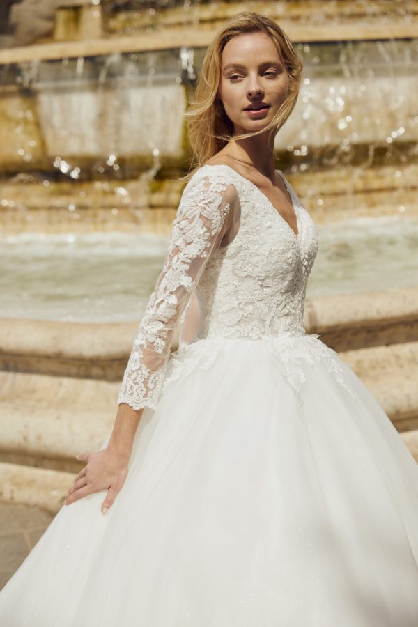 Elegant Ivory A-Line Wedding Dress with Lace Sleeves and Long Train – T3929 - Image 2