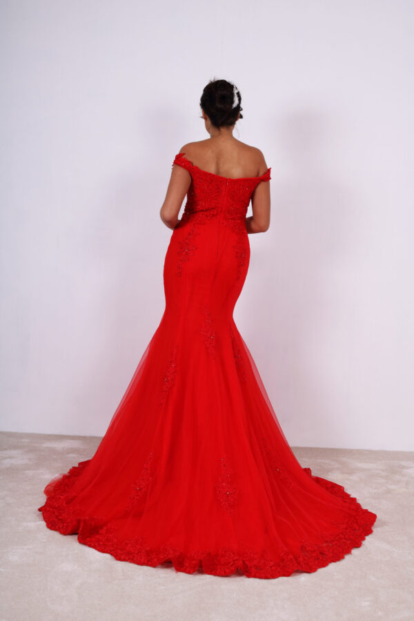 passion lace bridal ensemble 4082
