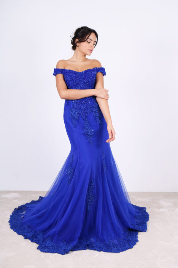 passion lace bridal ensemble 4082