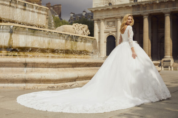 elegant ivory a line wedding dress with lace sleeves and long train – t3929